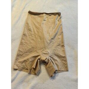 spanx high waisted mid thigh short red hot Shaping Level M